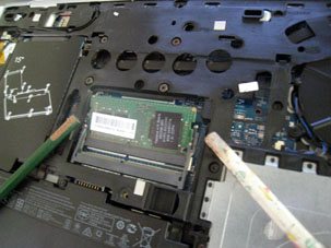 ProBook650G4の裏蓋を外す